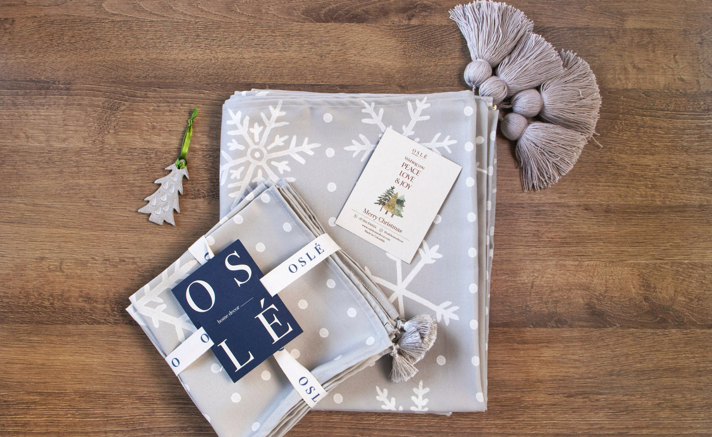 Kit Mantel Snowflakes + Regalo