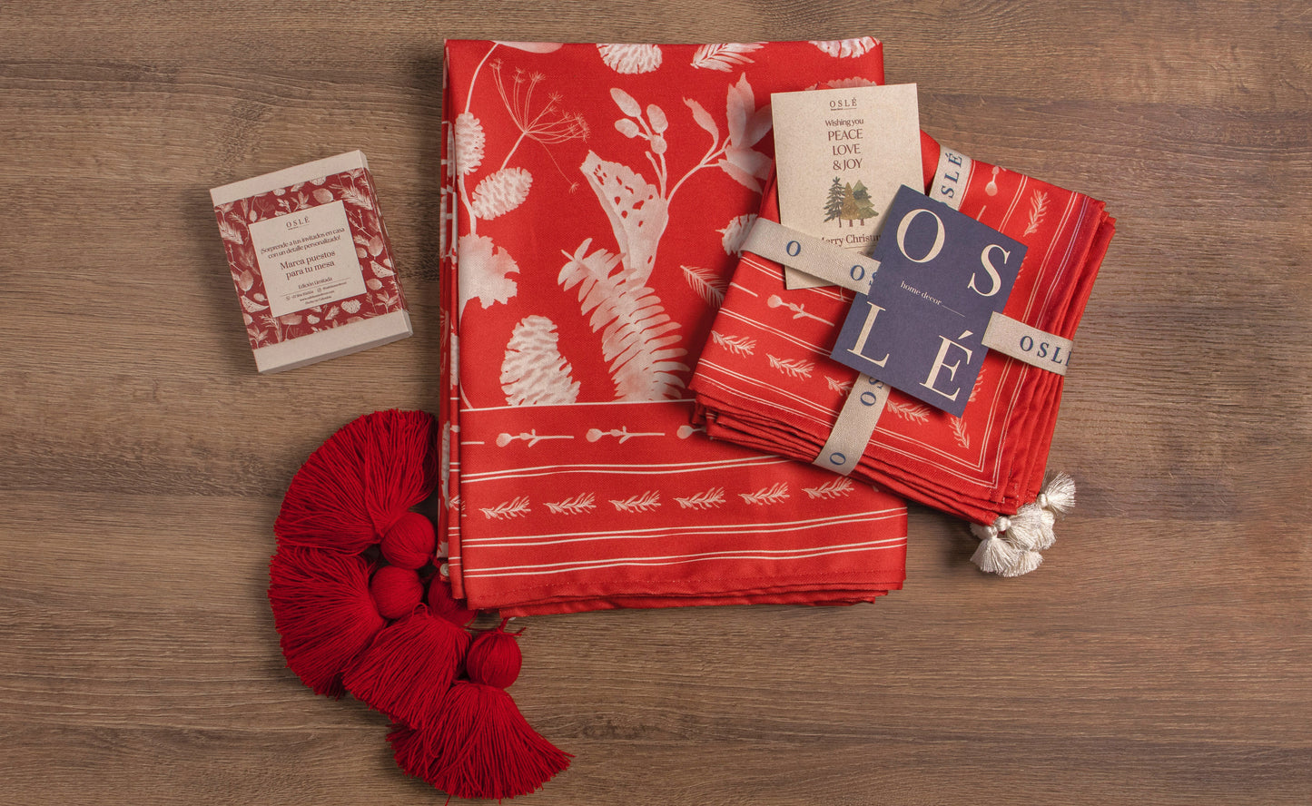 Kit Mantel Santa + Regalo