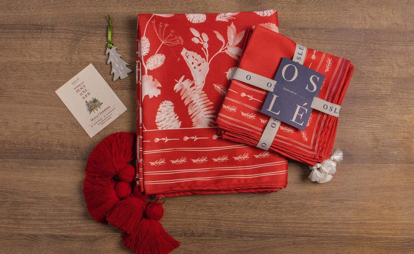 Kit Mantel Santa + Regalo