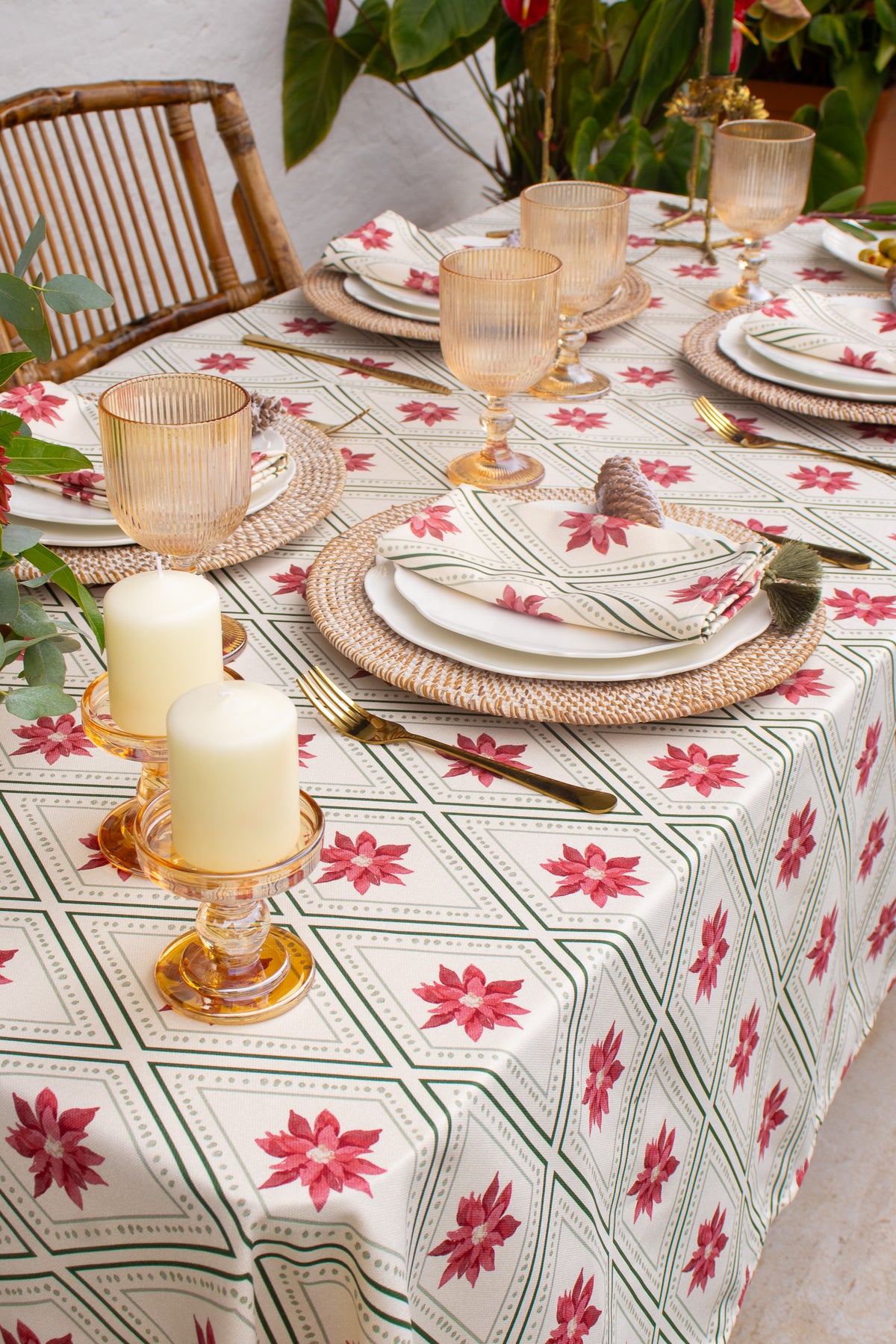 Mantel Tiles