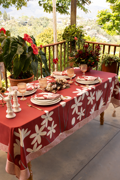 Mantel Red Magnolia