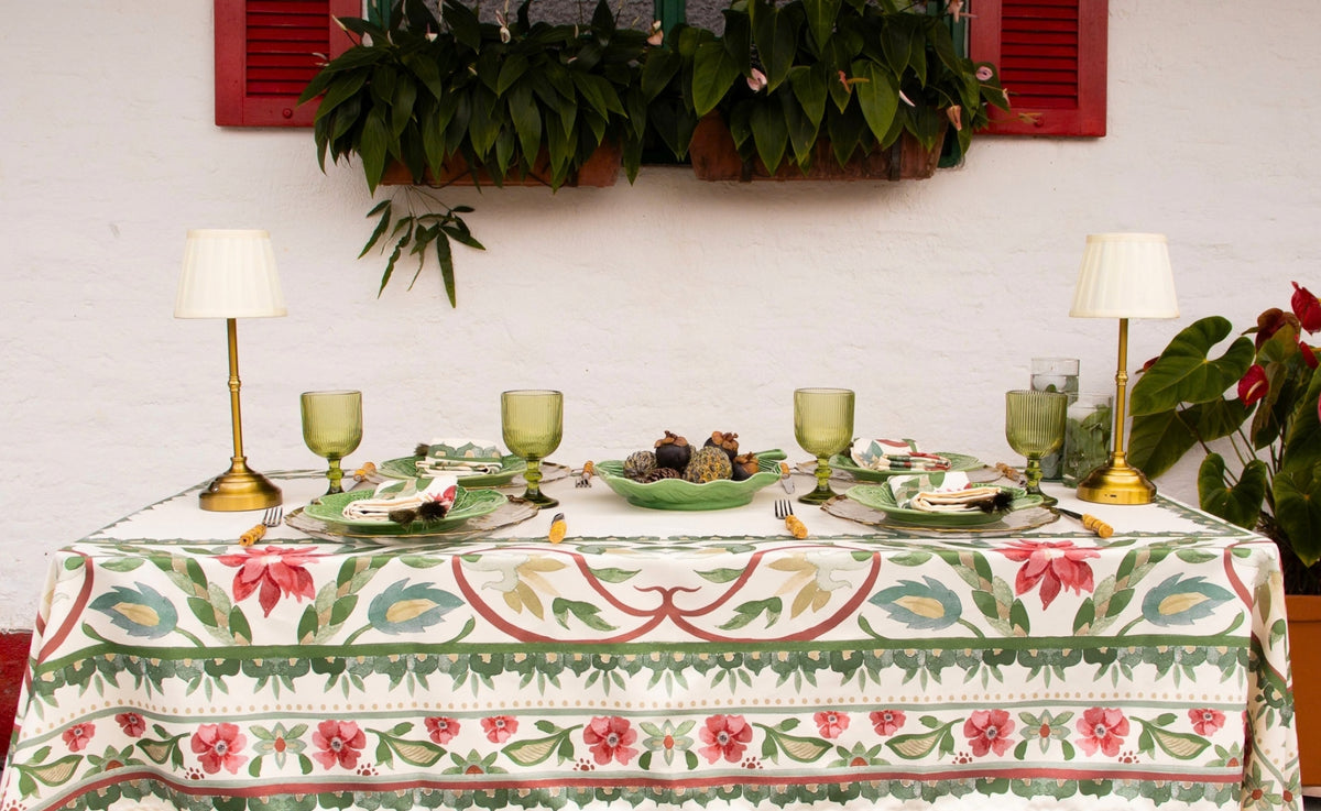 Kit Mantel Holiday Garden