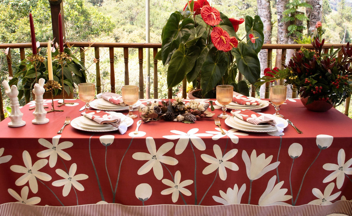 Mantel Red Magnolia