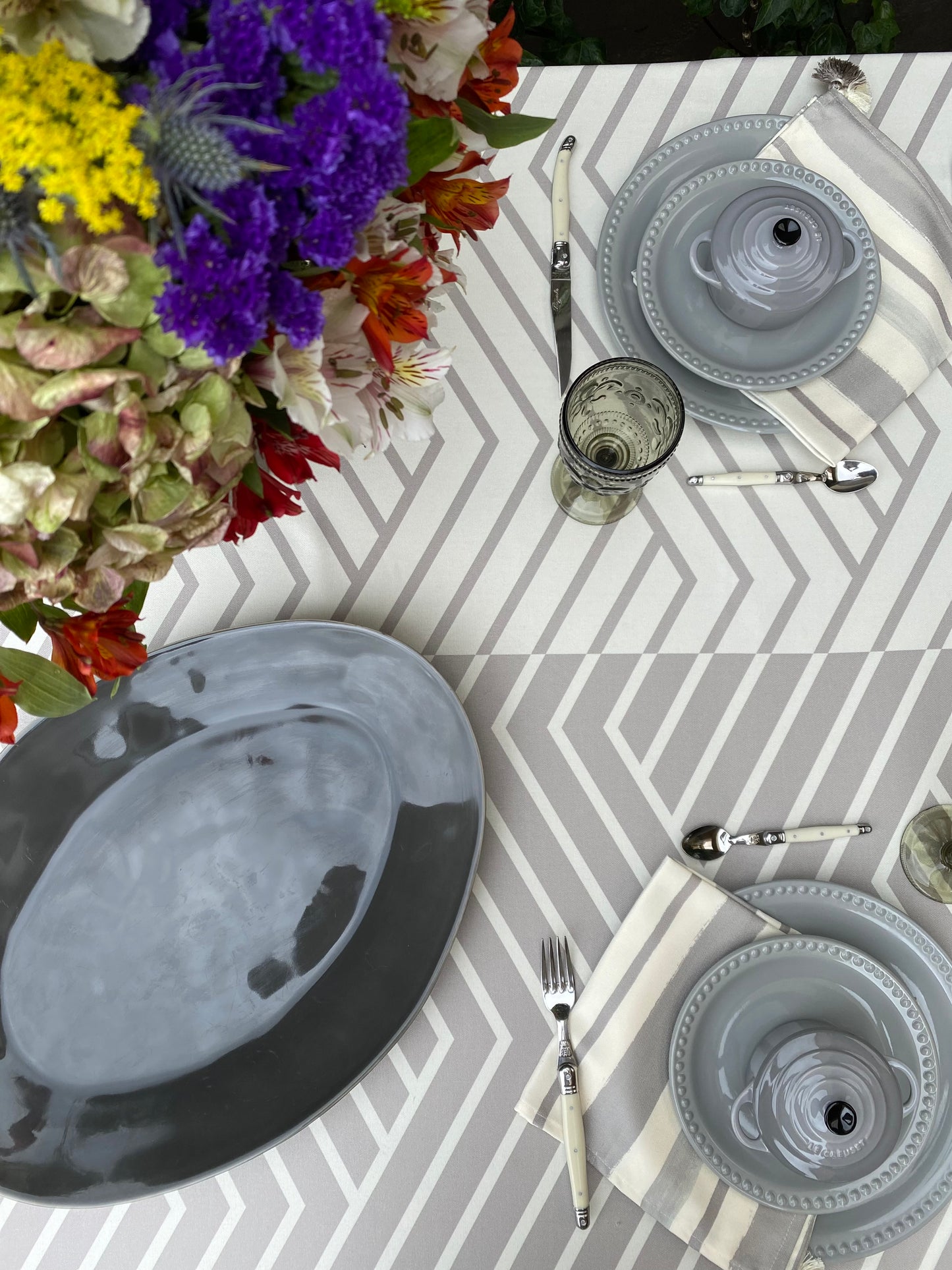 Mantel Graphite